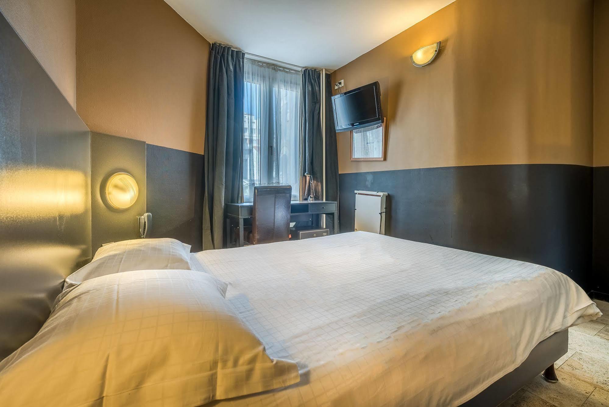 Hotel Lambeau Etterbeek Exteriör bild