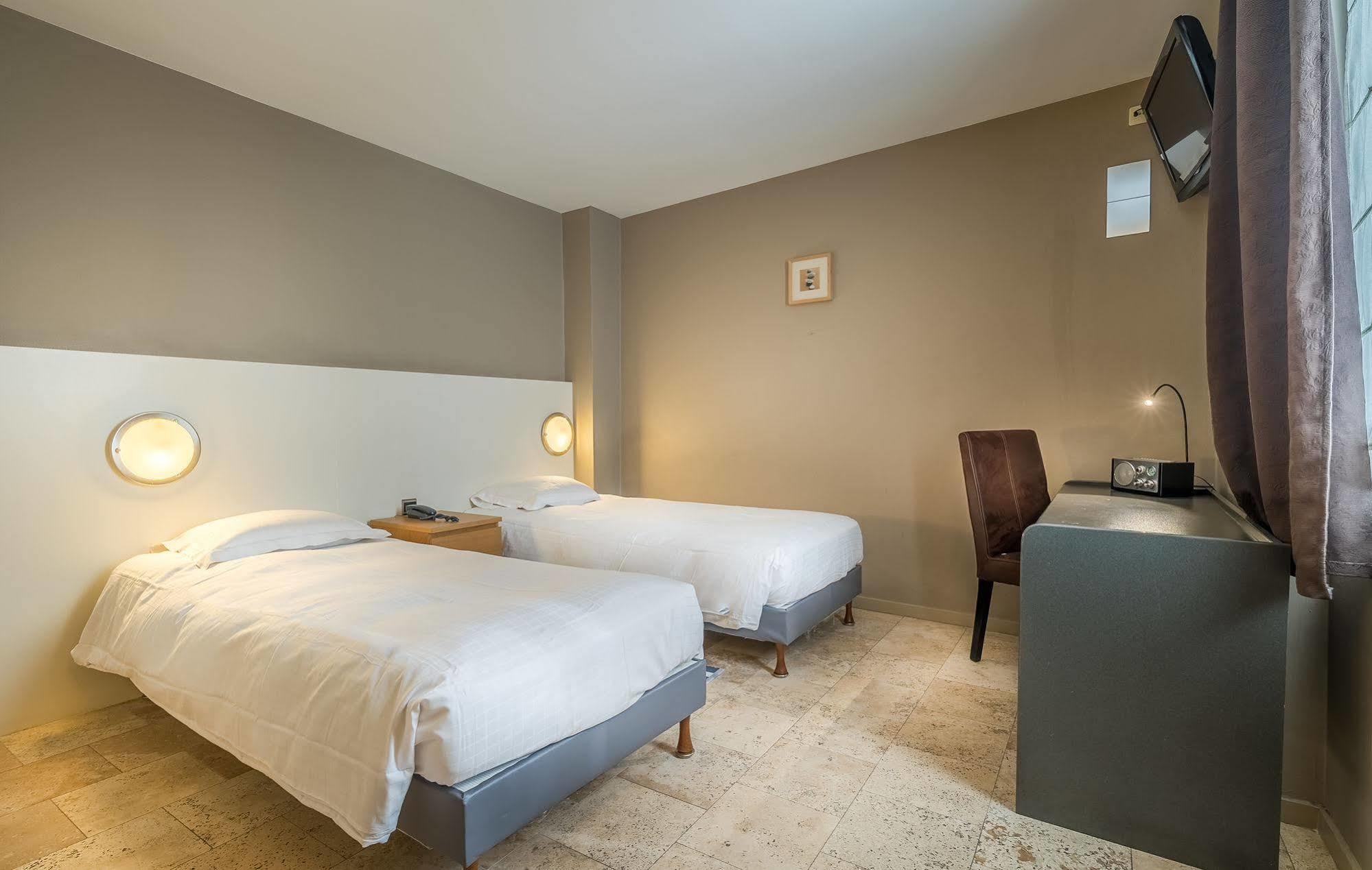 Hotel Lambeau Etterbeek Exteriör bild