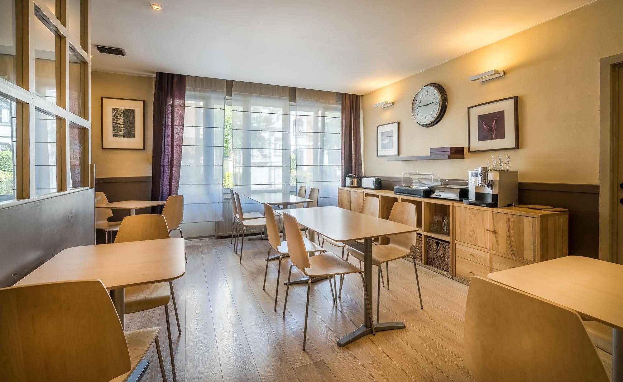 Hotel Lambeau Etterbeek Exteriör bild